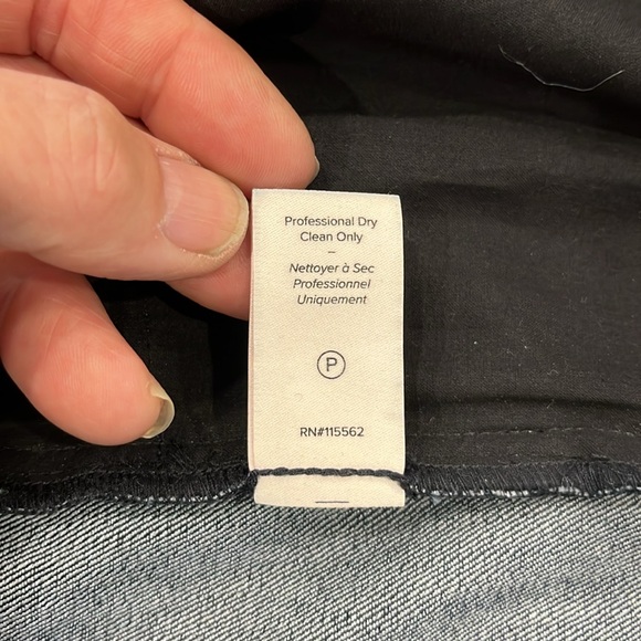 NWOT Cinq a Sept high waisted wide leg 4 pocket darker blue denim jeans - Picture 14 of 14